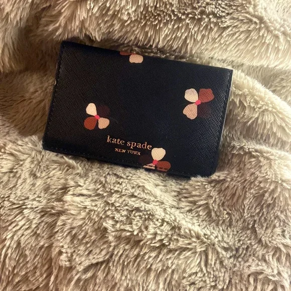 Kate Spade Black Flower Mini wallet - Picture 4 of 8
